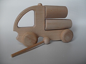 Auto s rourkovými bubínky